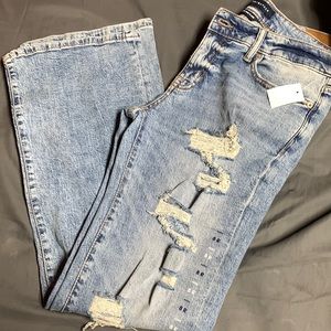 Size 8 r low rise light jeans